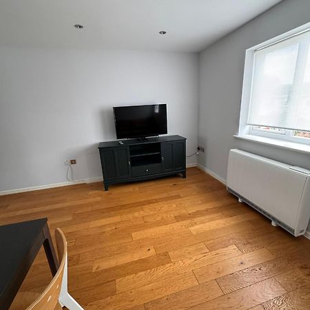 2-Bedroom Flat Walking Distance To Excel London - Perfect Location! מראה חיצוני תמונה