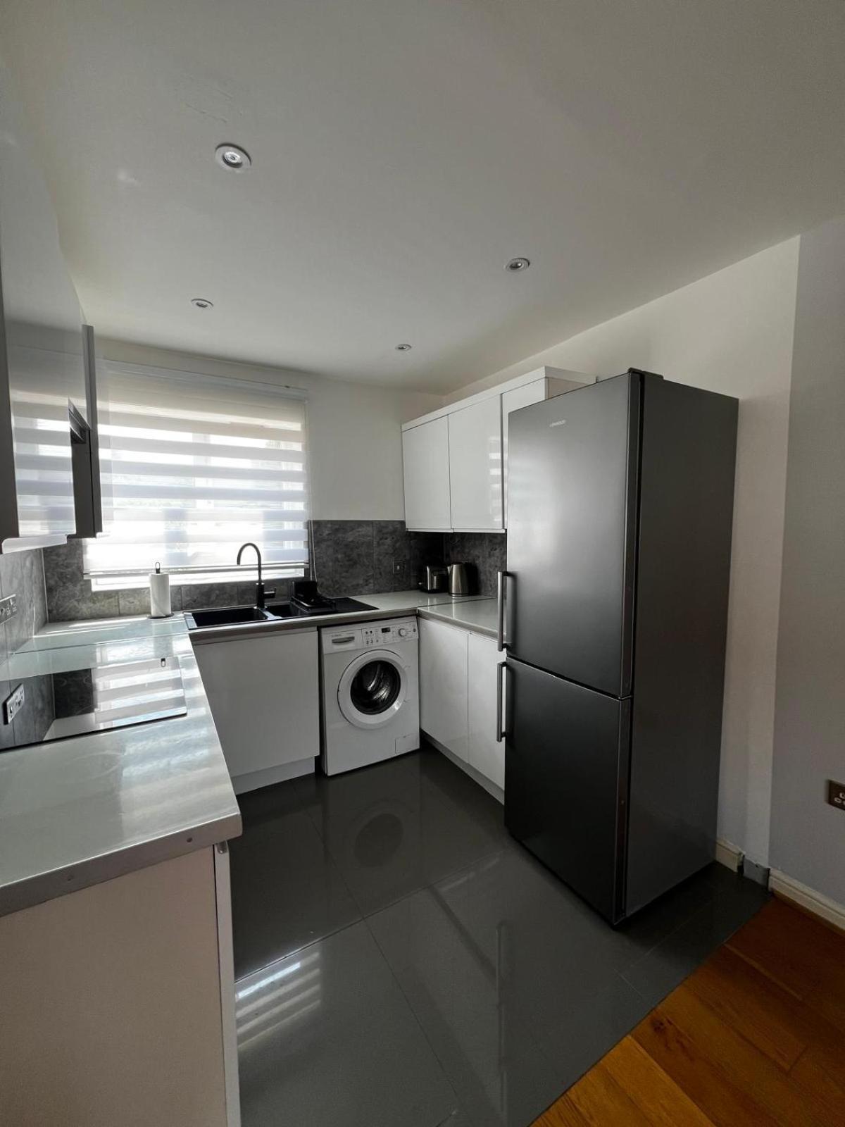 2-Bedroom Flat Walking Distance To Excel London - Perfect Location! מראה חיצוני תמונה