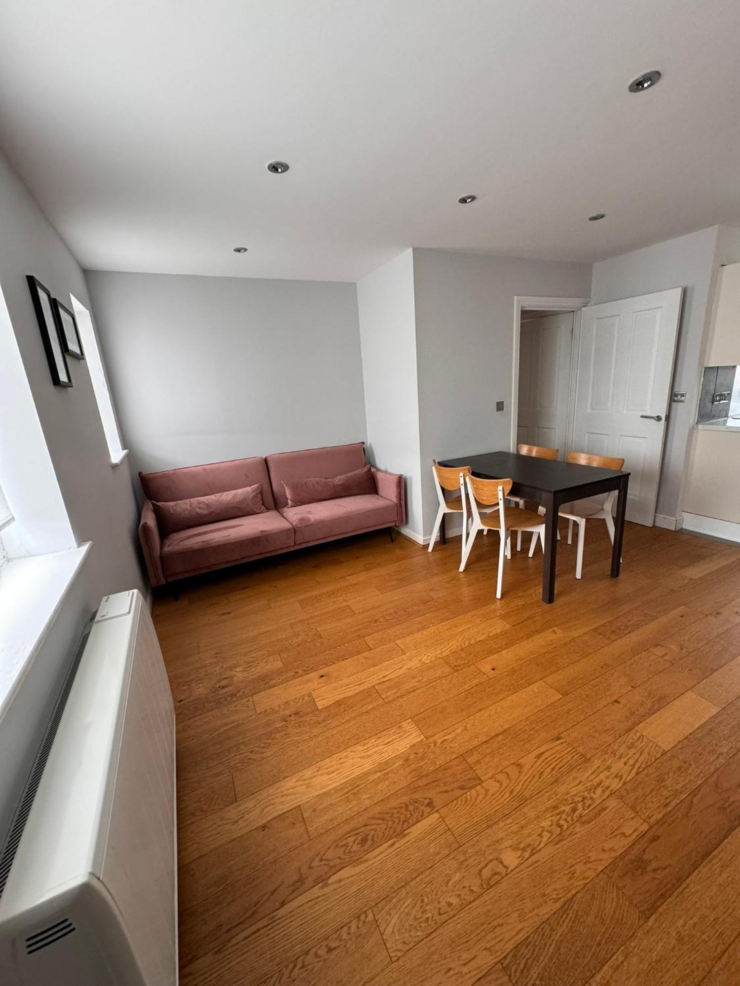 2-Bedroom Flat Walking Distance To Excel London - Perfect Location! מראה חיצוני תמונה